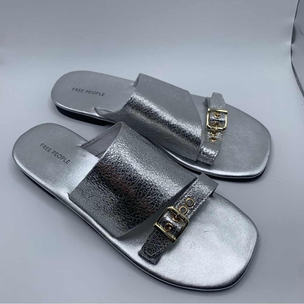 NIB Free People Mila Minimal Flat Sandal Women's size 7.5 silver metallic 1407 - Picture 4 of 10